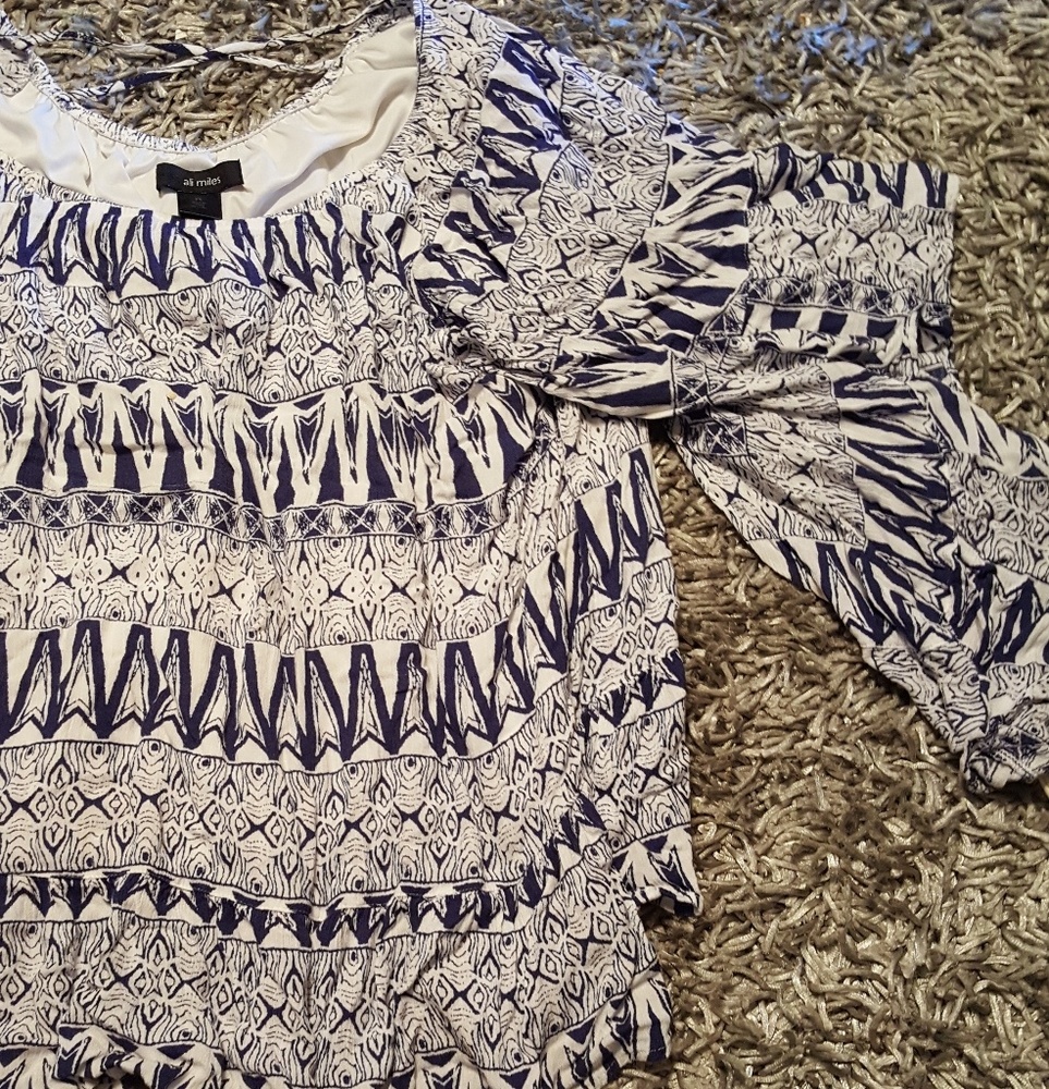 ALI MILES Top